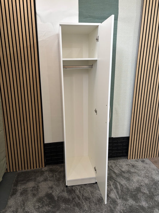 15" Wardrobe