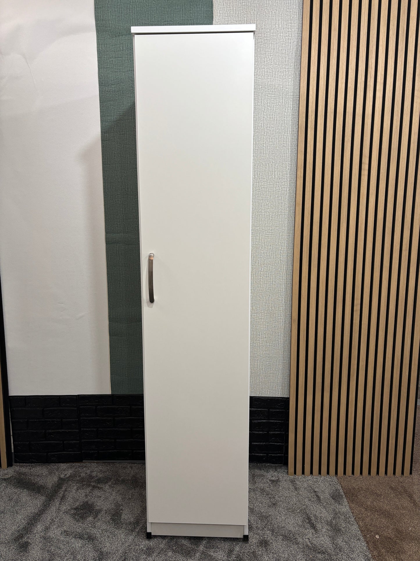 15" Wardrobe